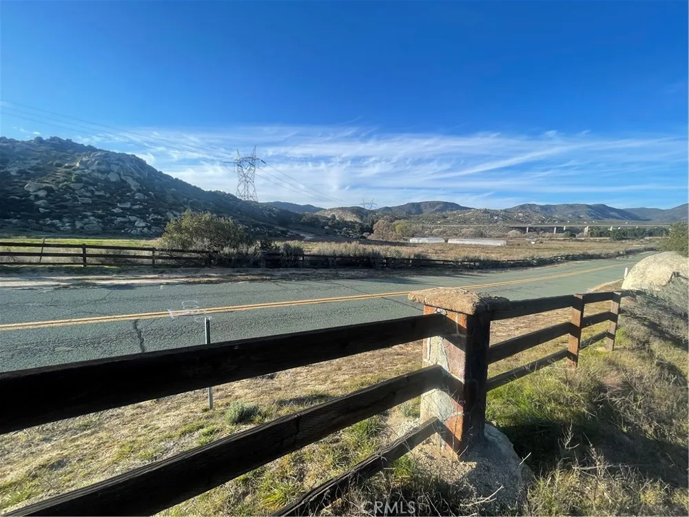 3131 La Posta Campo, CA 91906