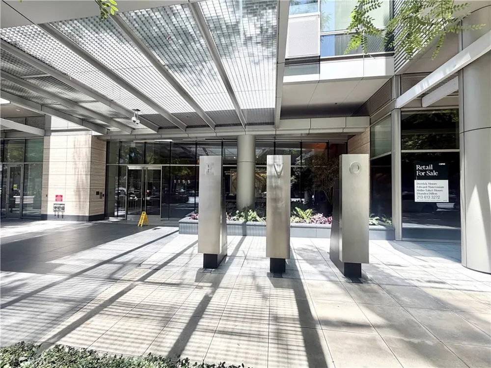 1155 S Grand Avenue #1017 Los Angeles, CA 90015