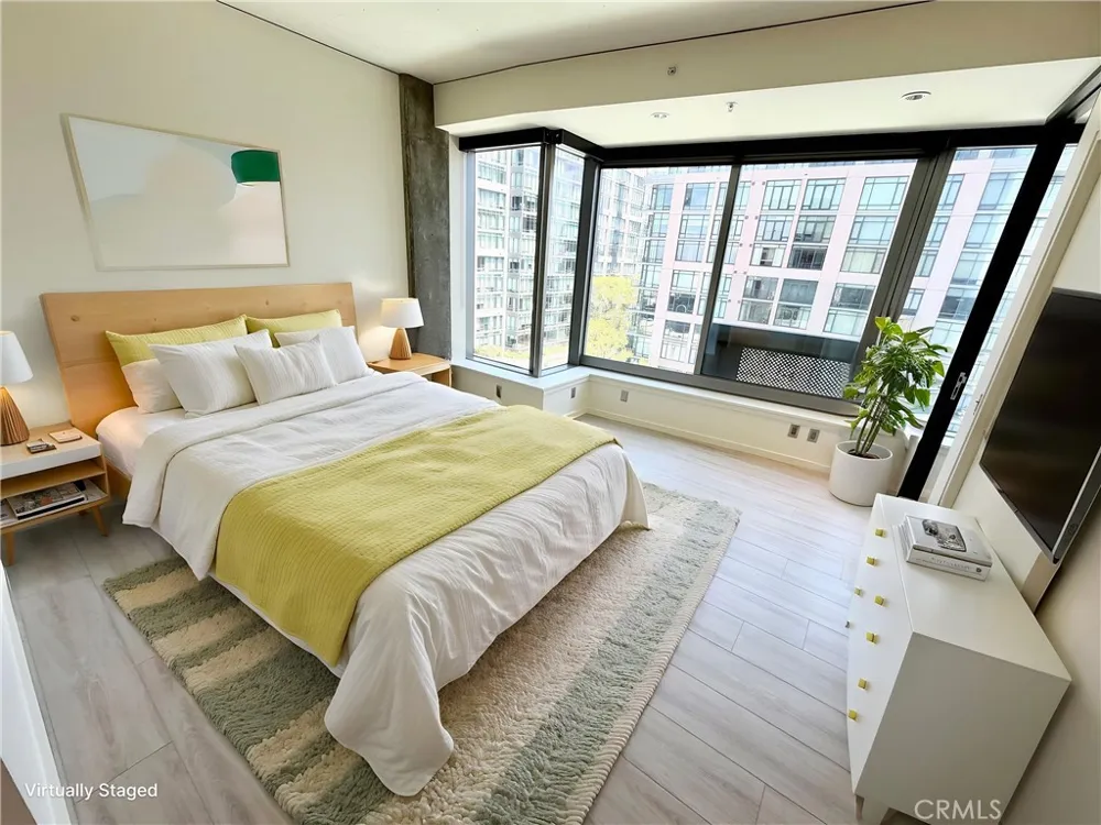1155 S Grand Avenue #1017 Los Angeles, CA 90015