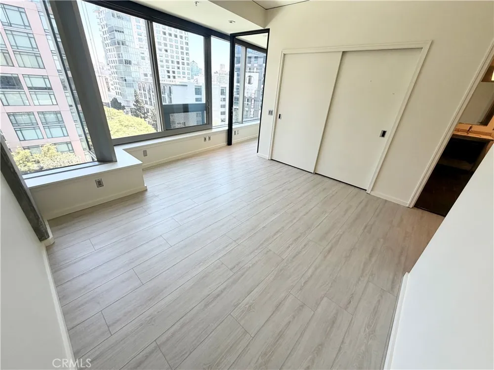 1155 S Grand Avenue #1017 Los Angeles, CA 90015