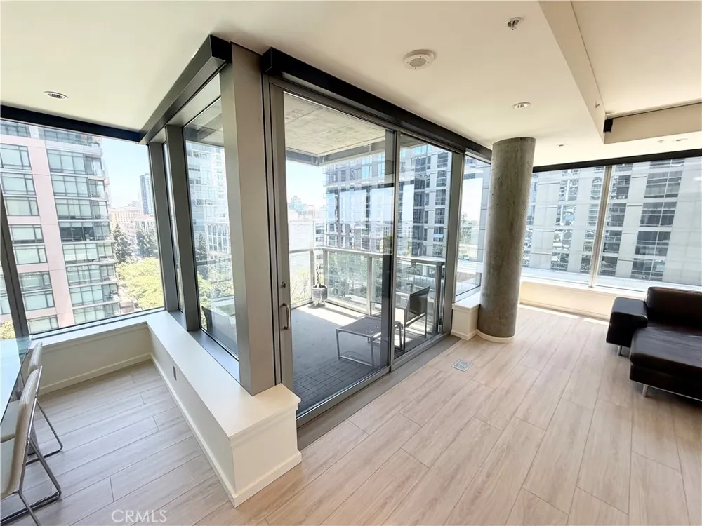 1155 S Grand Avenue #1017 Los Angeles, CA 90015