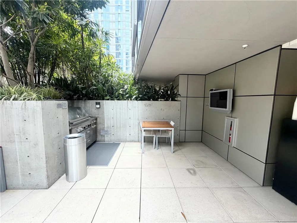 1155 S Grand Avenue #1017 Los Angeles, CA 90015