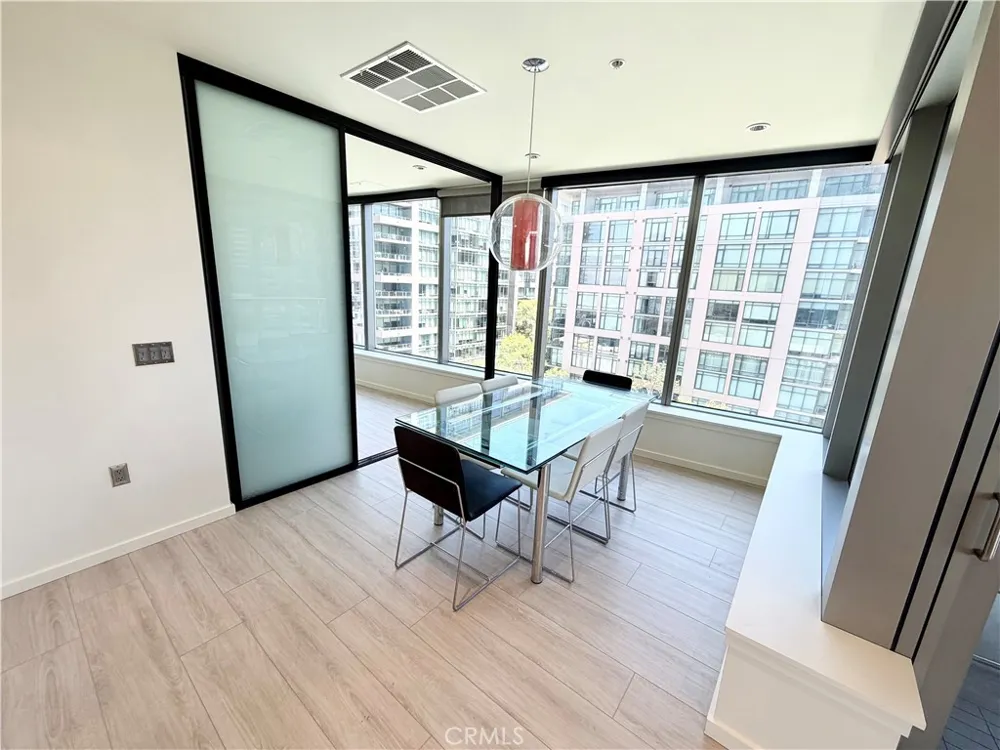 1155 S Grand Avenue #1017 Los Angeles, CA 90015
