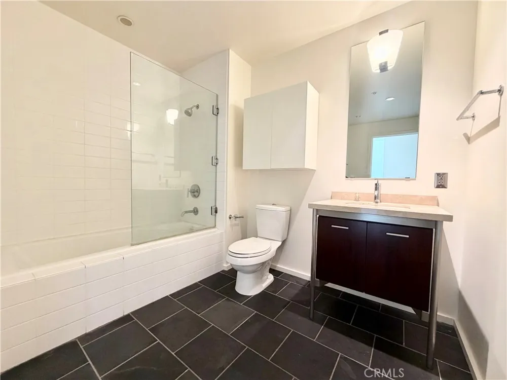 1155 S Grand Avenue #1017 Los Angeles, CA 90015
