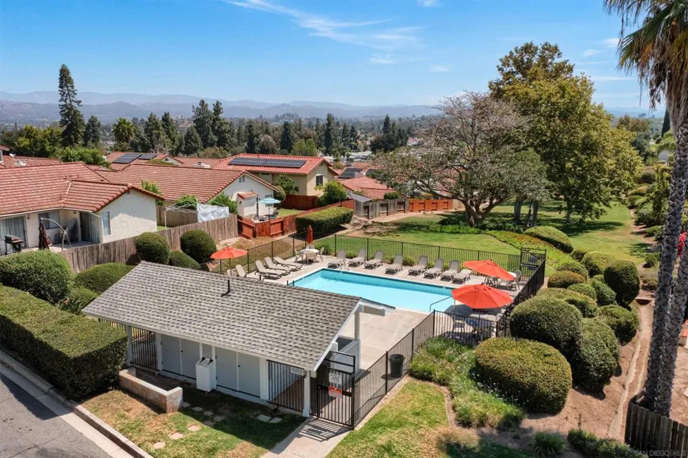 2027 Pointer Glen Escondido, CA 92029