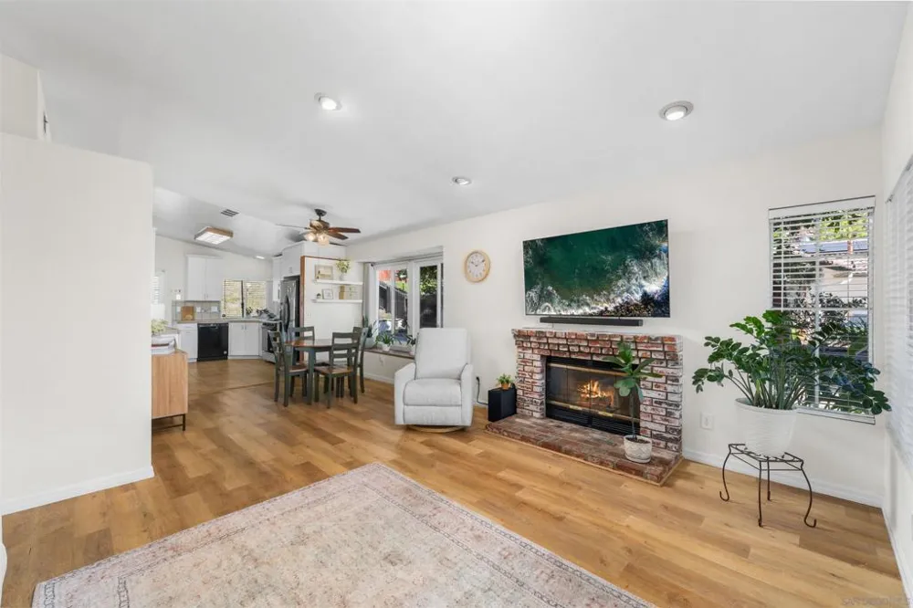 2027 Pointer Glen Escondido, CA 92029