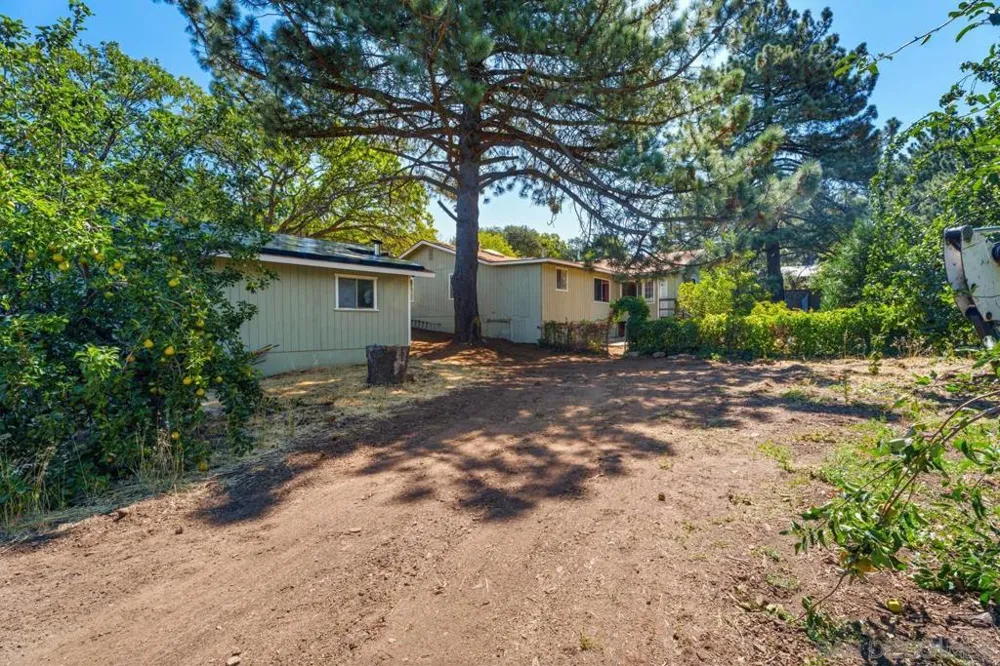 2906 Lakeview Drive Julian, CA 92036