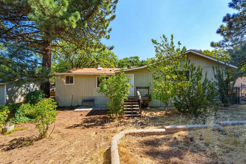 2906 Lakeview Drive Julian, CA 92036