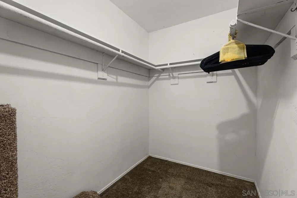 2906 Lakeview Drive Julian, CA 92036