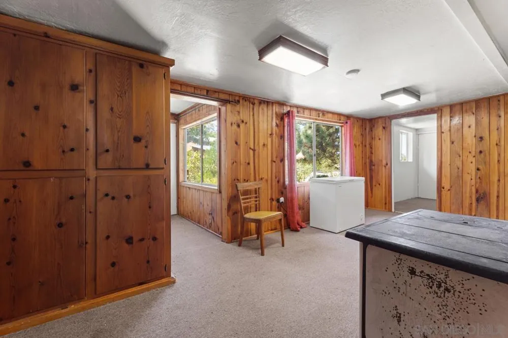 2906 Lakeview Drive Julian, CA 92036