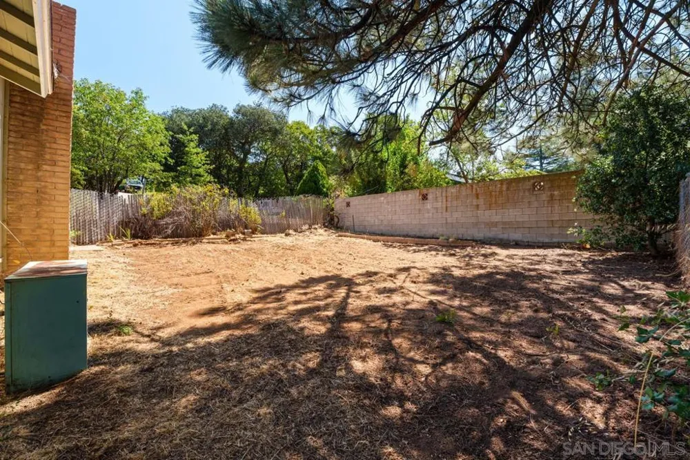 2906 Lakeview Drive Julian, CA 92036