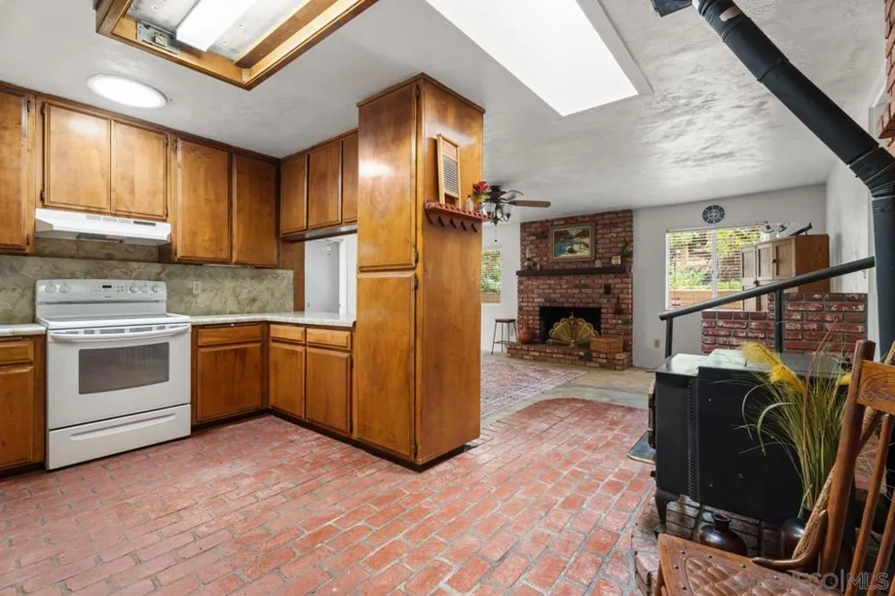 2906 Lakeview Drive Julian, CA 92036