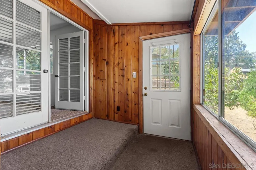 2906 Lakeview Drive Julian, CA 92036