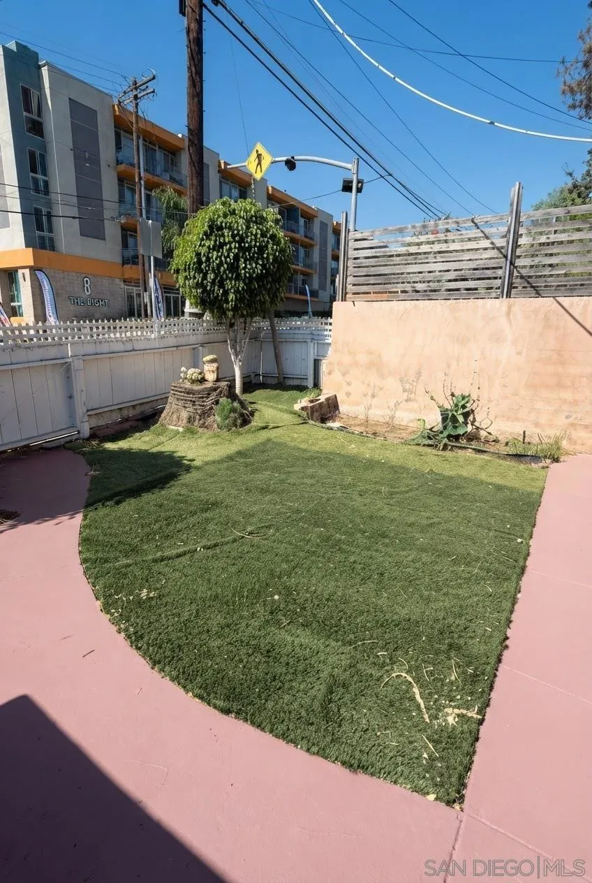 1207 E 8th National City, CA 91950