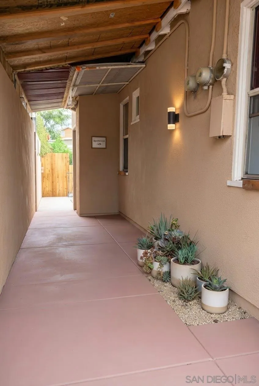 1207 E 8th National City, CA 91950