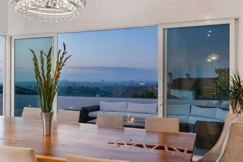 2879 Caminito Merion La Jolla, CA 92037