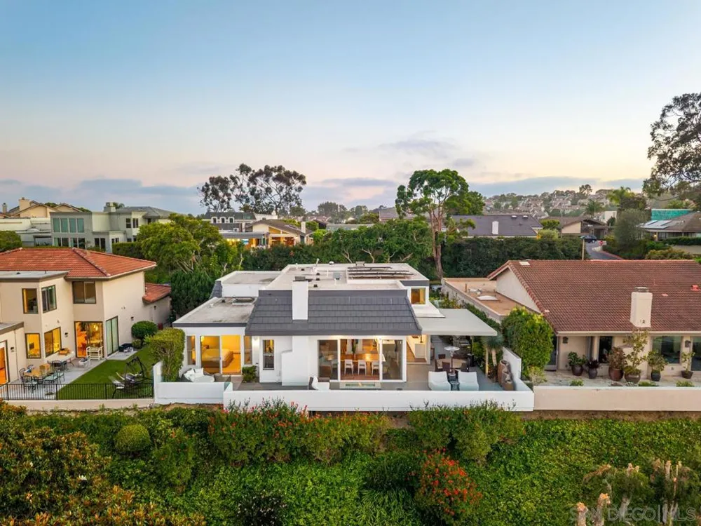 2879 Caminito Merion La Jolla, CA 92037