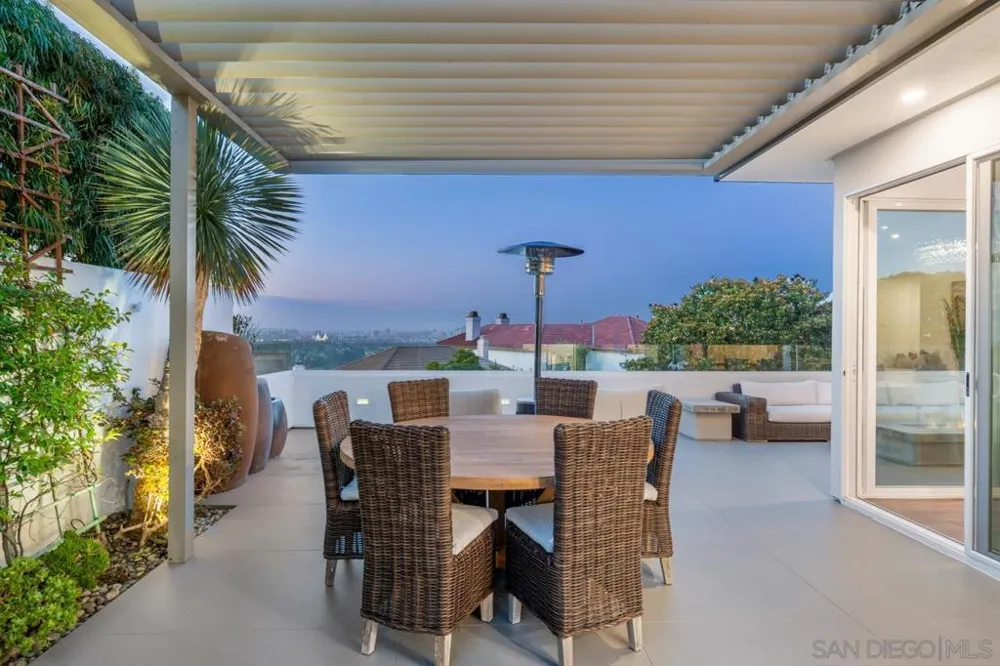 2879 Caminito Merion La Jolla, CA 92037