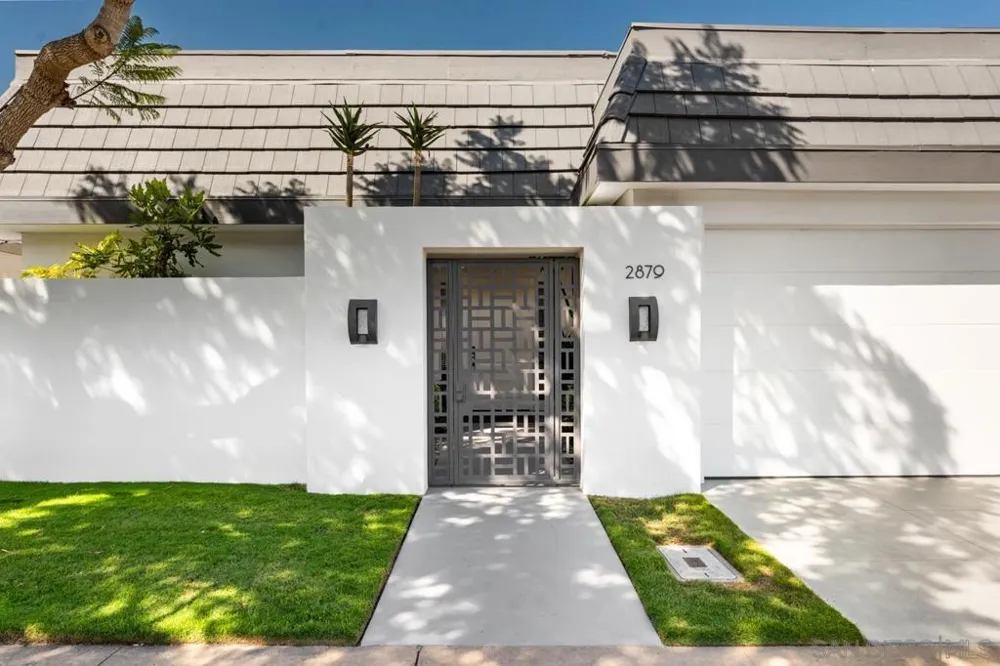 2879 Caminito Merion La Jolla, CA 92037