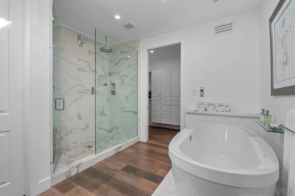2879 Caminito Merion La Jolla, CA 92037