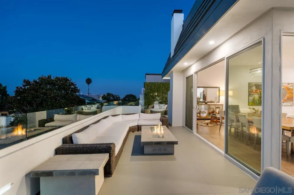 2879 Caminito Merion La Jolla, CA 92037