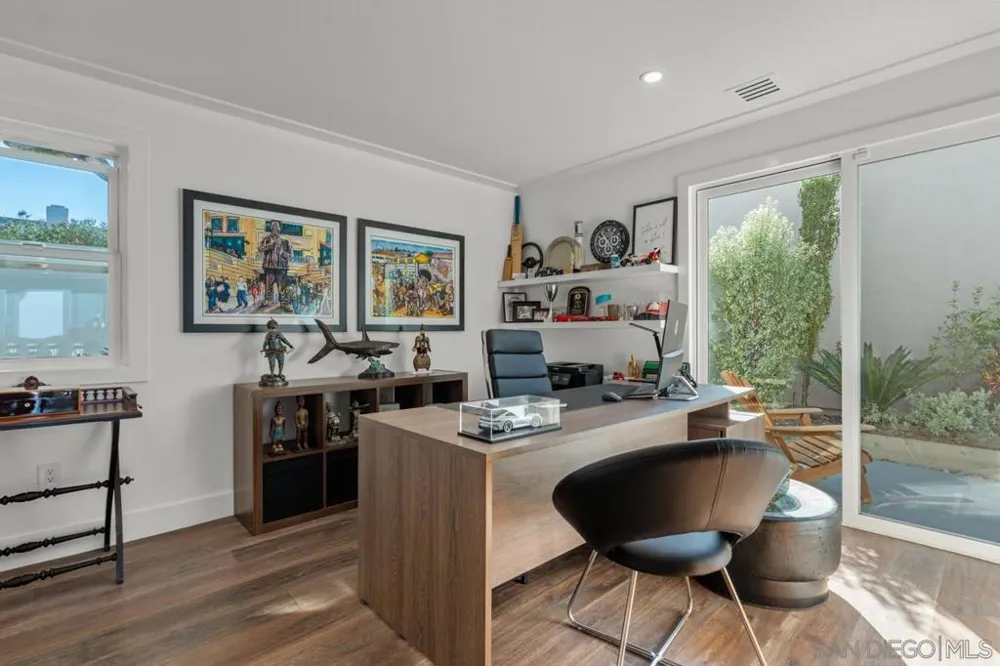 2879 Caminito Merion La Jolla, CA 92037