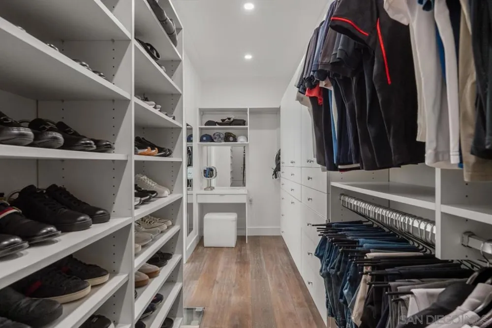 2879 Caminito Merion La Jolla, CA 92037