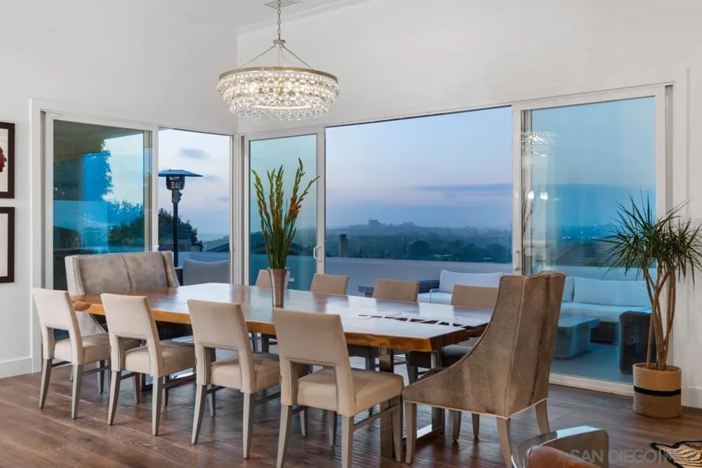 2879 Caminito Merion La Jolla, CA 92037