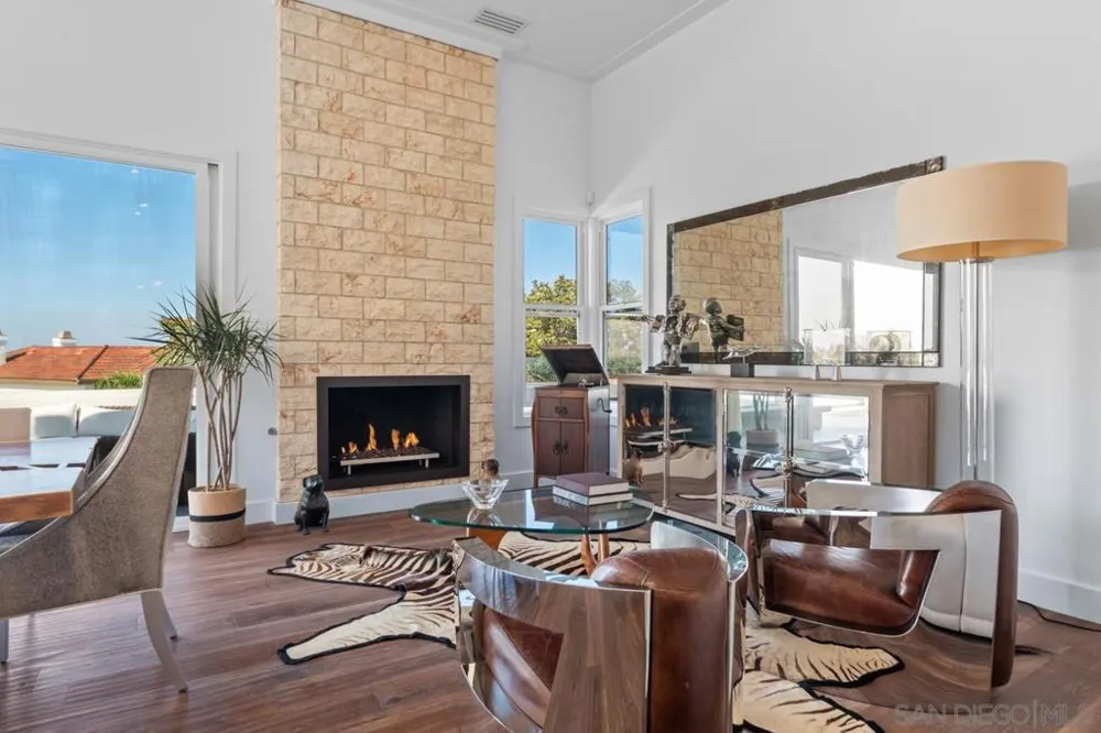 2879 Caminito Merion La Jolla, CA 92037