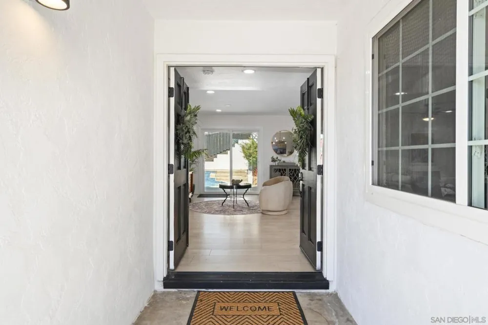 10252 Santana Street Santee, CA 92071
