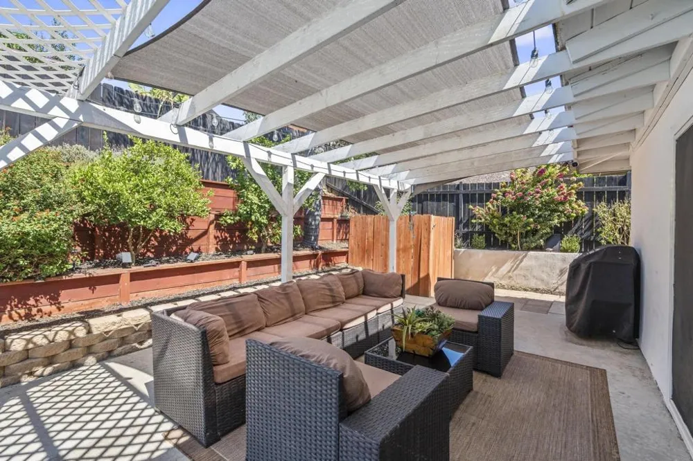 10252 Santana Street Santee, CA 92071