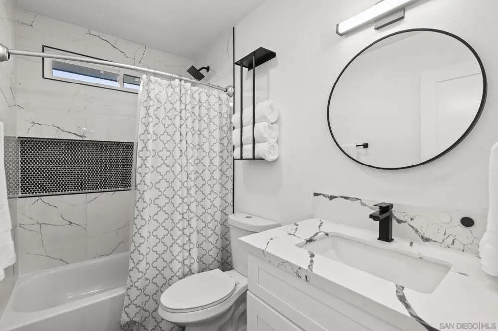 10252 Santana Street Santee, CA 92071