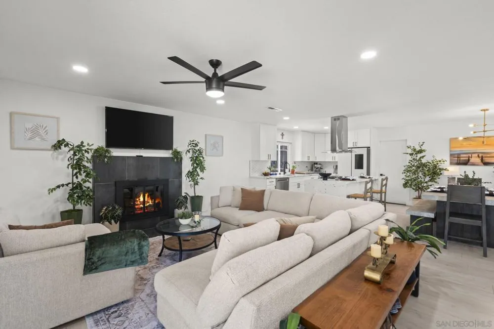 10252 Santana Street Santee, CA 92071