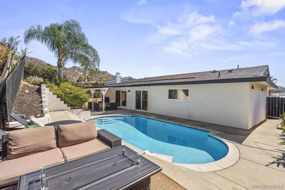 10252 Santana Street Santee, CA 92071