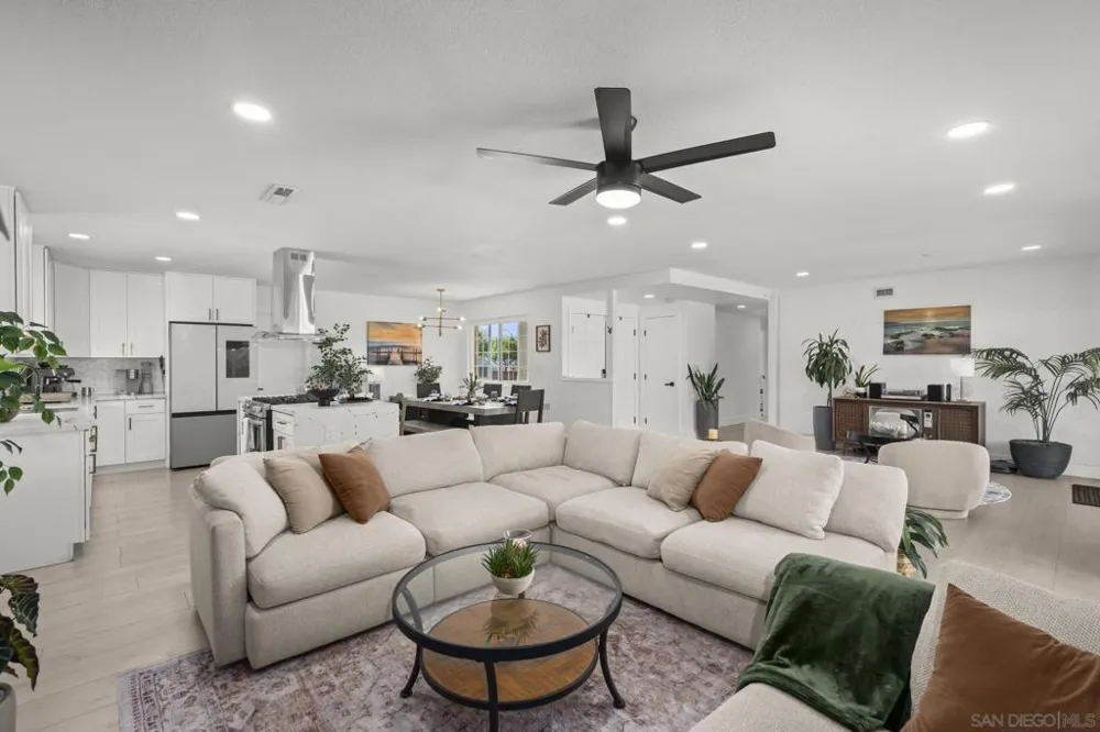 10252 Santana Street Santee, CA 92071