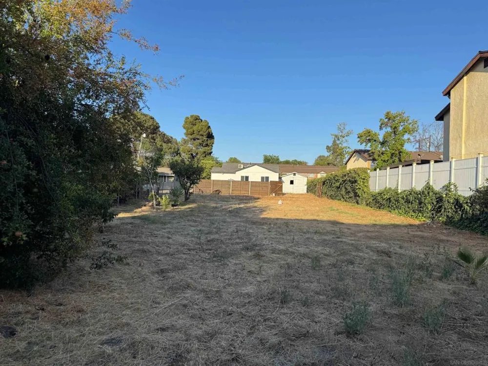 1272 Mollison Ave El Cajon, CA 92021