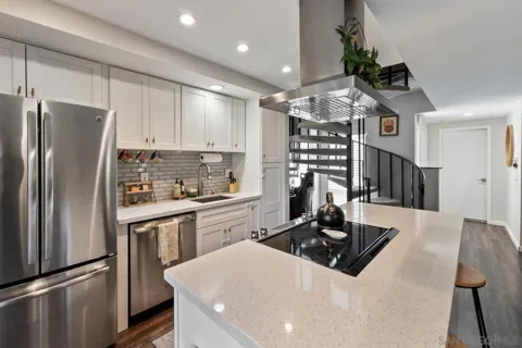 23952 Green Haven