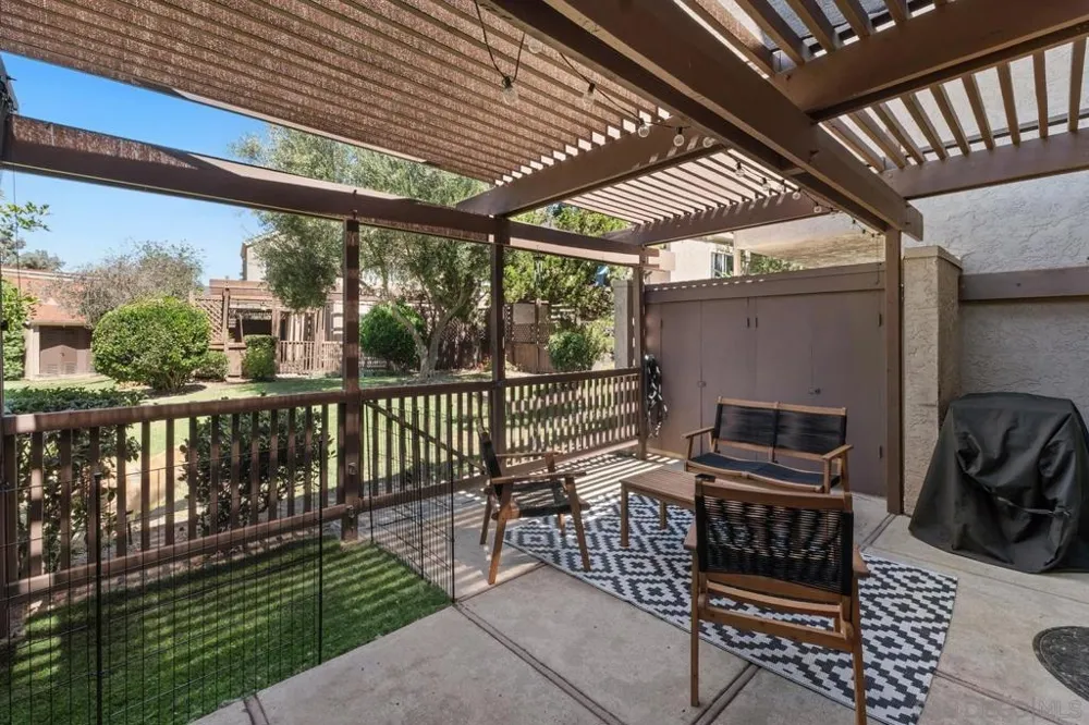 23952 Green Haven Ramona, CA 92065