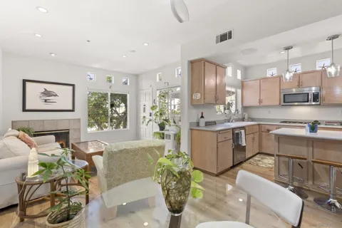 221 Donax Ave #4