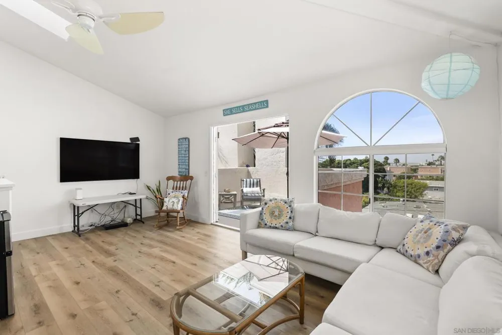 221 Donax Ave #4 Imperial Beach, CA 91932