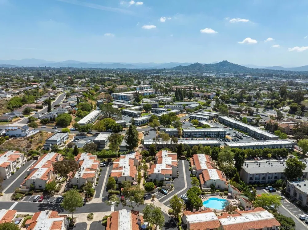 5715 Baltimore #34 La Mesa, CA 91942