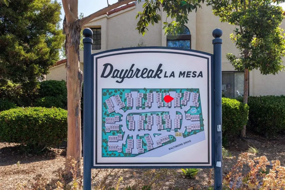 5715 Baltimore #34 La Mesa, CA 91942