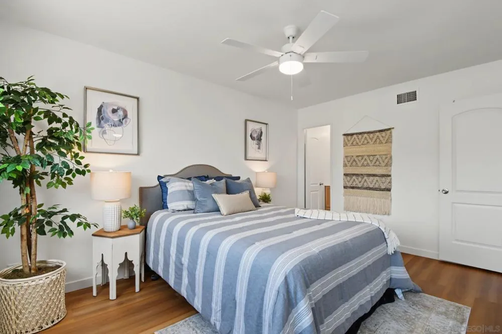 7118 Conestoga San Diego, CA 92120