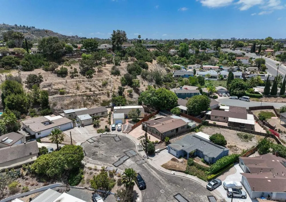 7118 Conestoga San Diego, CA 92120