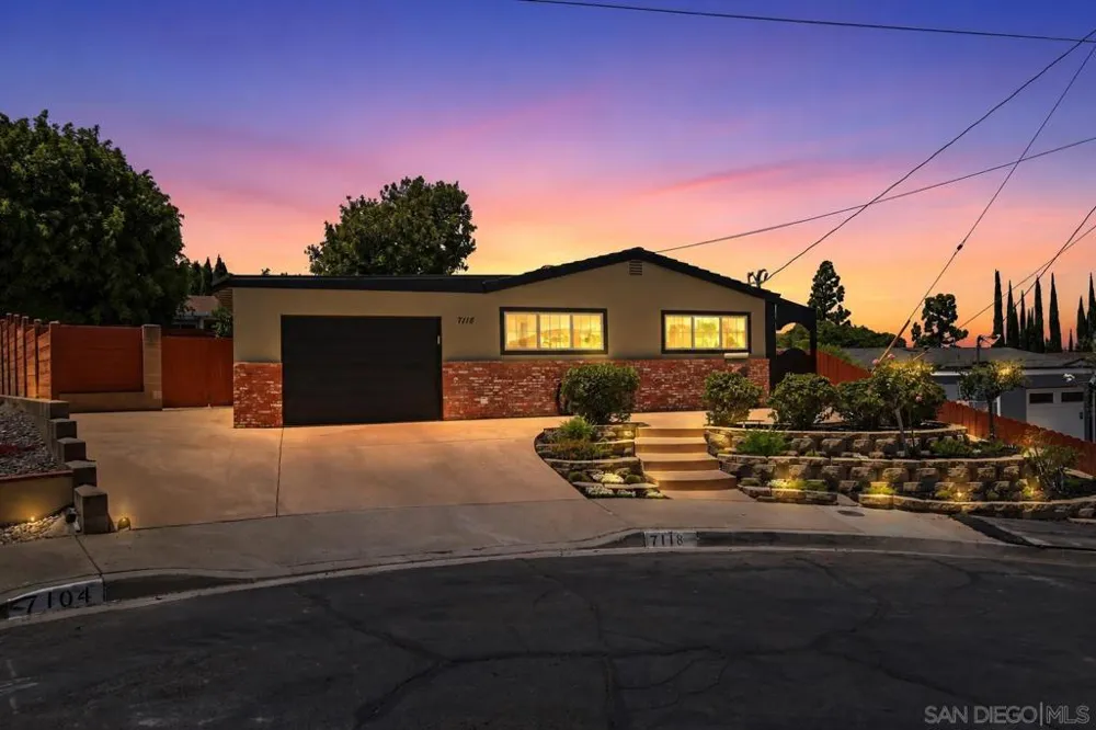 7118 Conestoga San Diego, CA 92120