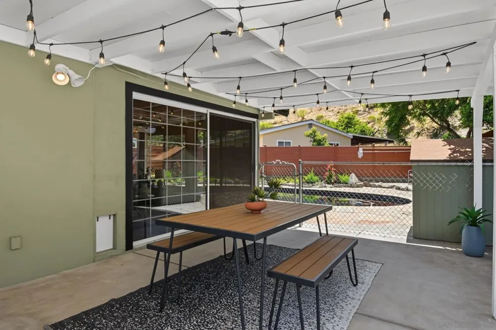 7118 Conestoga San Diego, CA 92120