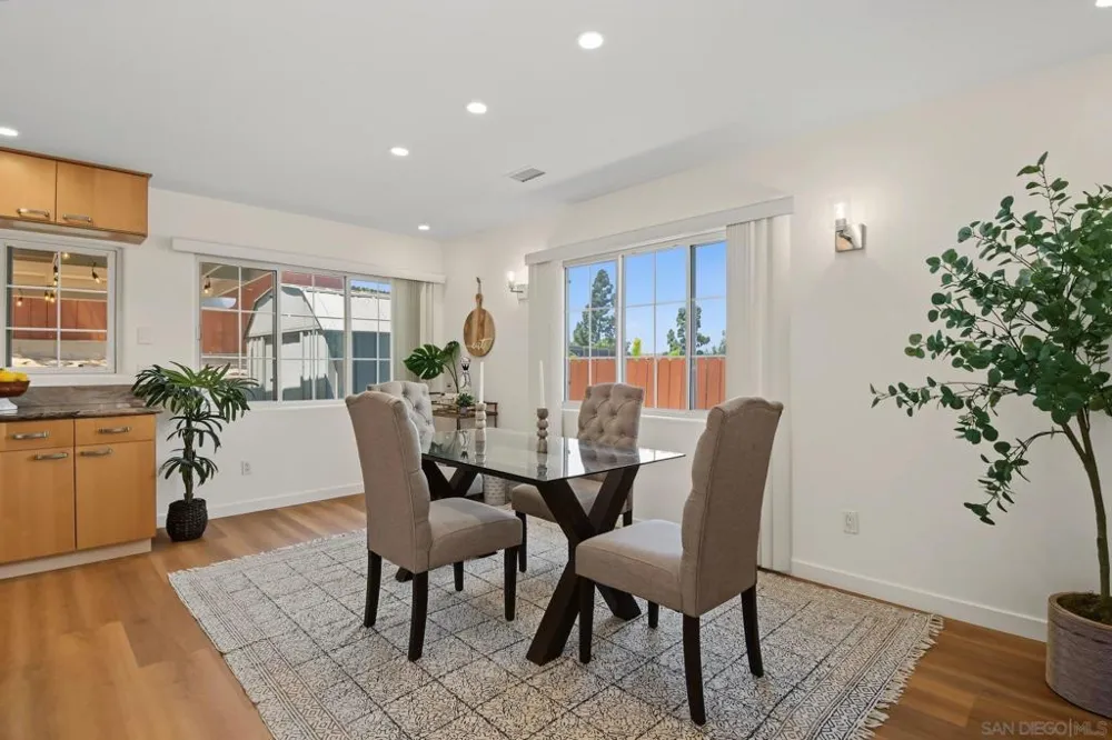 7118 Conestoga San Diego, CA 92120