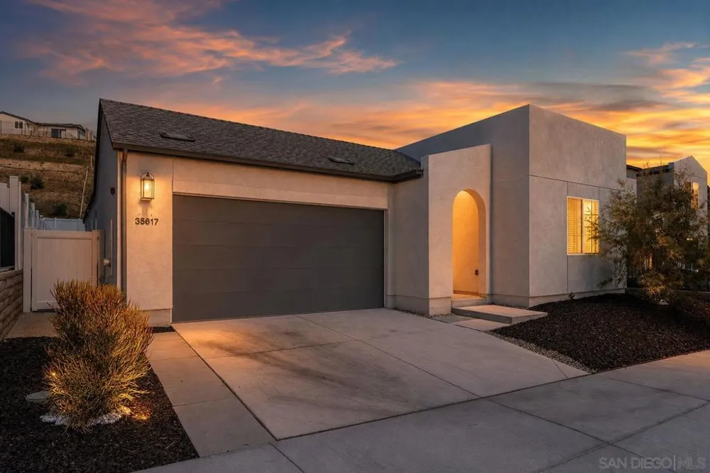 35617 Blue Bretton Dr Fallbrook, CA 92028