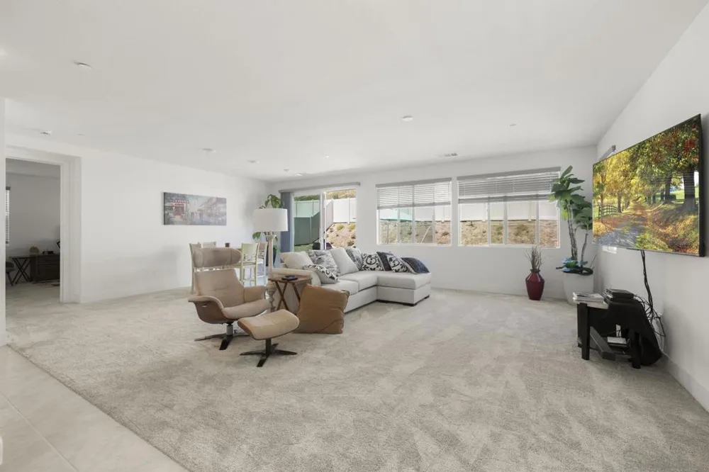 35617 Blue Bretton Dr Fallbrook, CA 92028