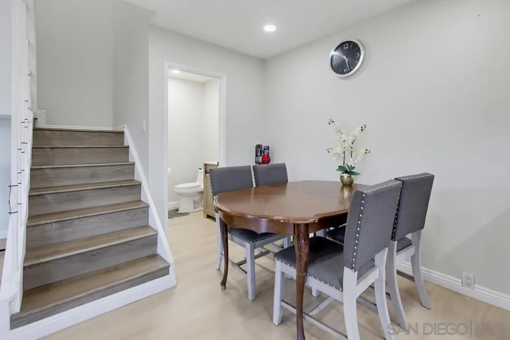 10142 Caminito Zar San Diego, CA 92126